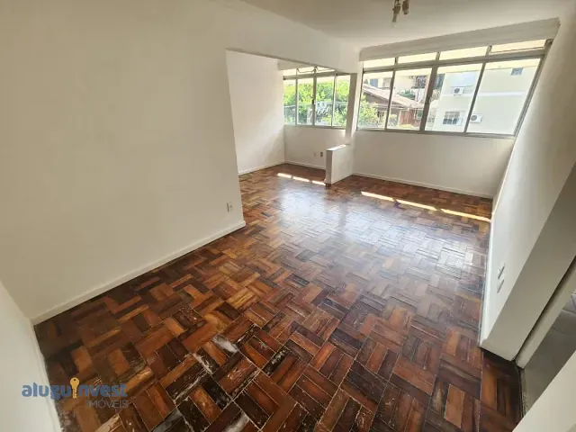 Apartamento 2 quartos e 1 banheiro, para alugar, no bairro Centro em Florianópolis