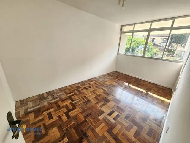 Apartamento 2 quartos e 1 banheiro, para alugar, no bairro Centro em Florianópolis