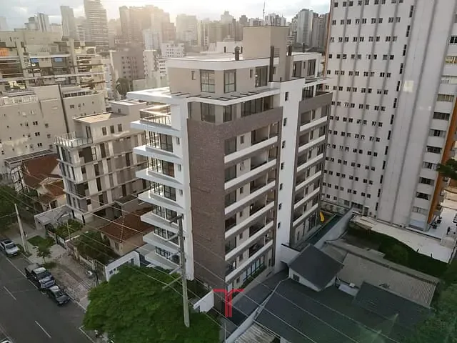 Apartamento com 161m² 3 quartos e 3 banheiros, à venda, no bairro Água Verde em Curitiba