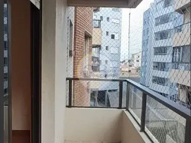Apartamento 3 quartos e 2 banheiros, para alugar, no bairro Centro em Pelotas