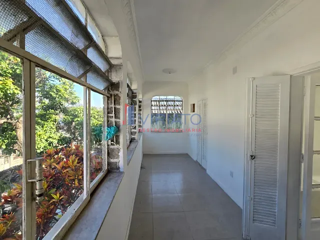 Apartamento 2 quartos e 1 banheiro, para alugar, no bairro Ramos em Rio de Janeiro