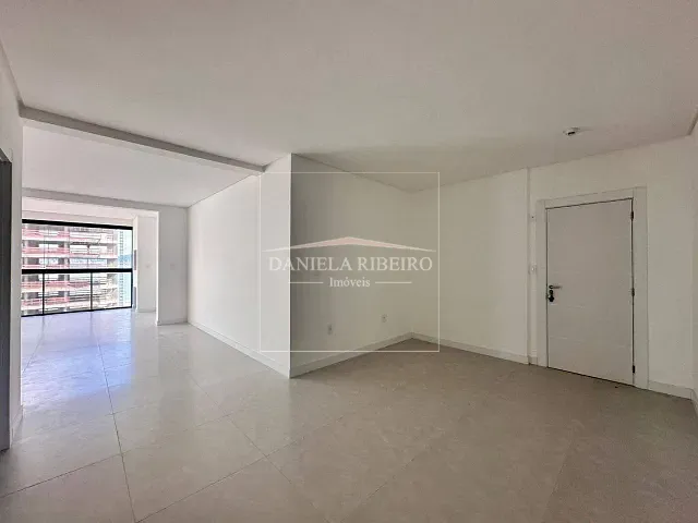 Apartamento 3 quartos e 4 banheiros, à venda, no bairro Perequê em Porto Belo