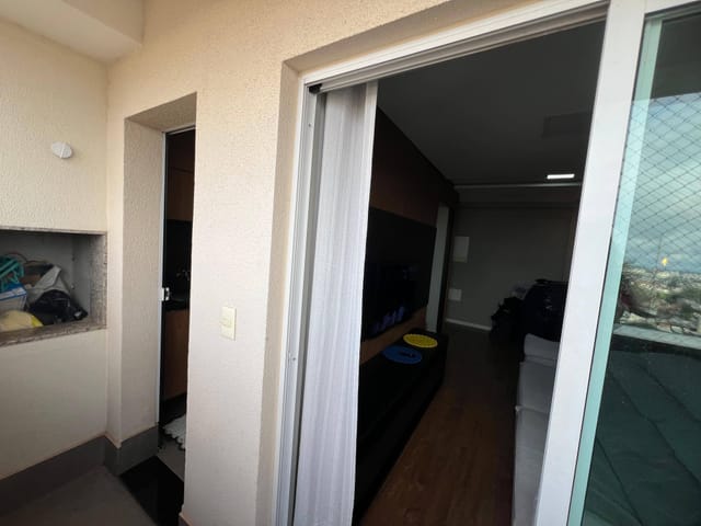 Apartamento 3 quartos e 2 banheiros, à venda, no bairro Jardim Shangri-la A em Londrina