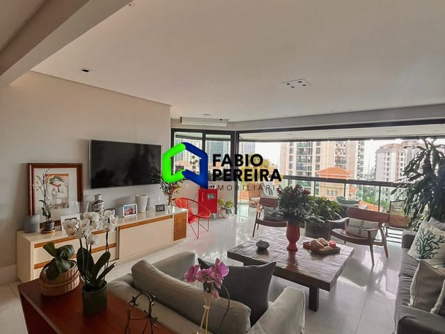 Apartamento com 180m² 4 quartos e 3 banheiros, à venda, no bairro Barra da Tijuca em Rio de Janeiro