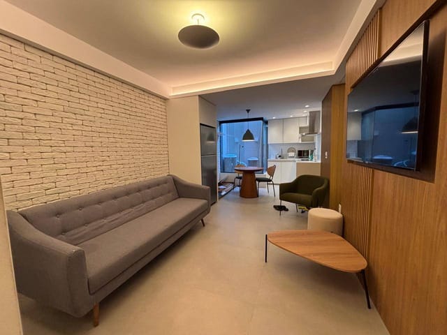 Apartamento com 60m² 1 quarto e 1 banheiro, à venda, no bairro Leblon em Rio de Janeiro
