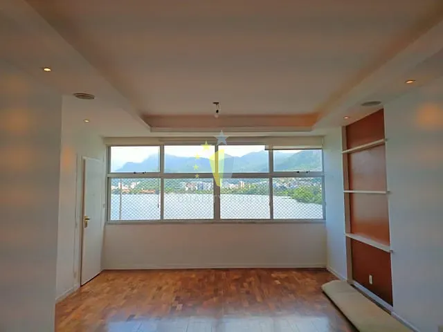Apartamento com 110m² 3 quartos e 2 banheiros, para alugar, no bairro Lagoa em Rio de Janeiro