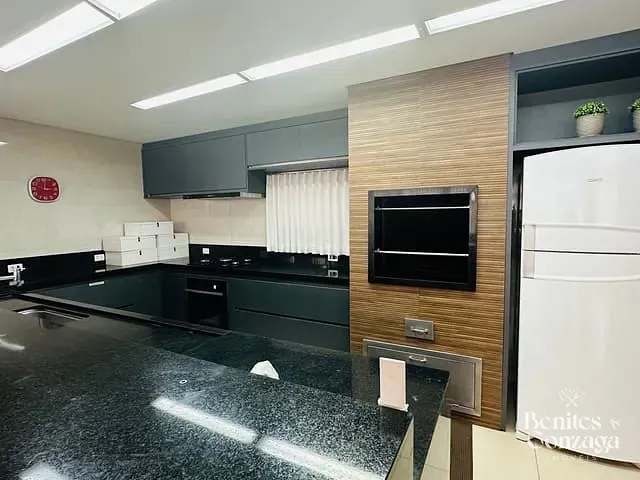 Apartamento 3 quartos e 2 banheiros, à venda, no bairro Zona 01 em Maringá