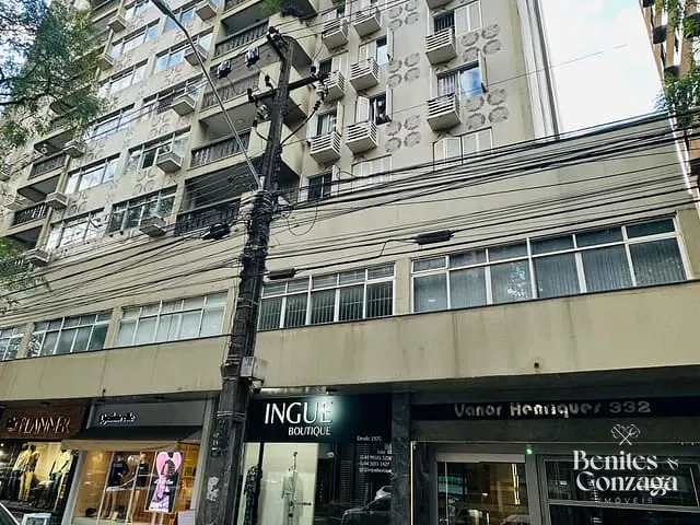 Apartamento 3 quartos e 2 banheiros, à venda, no bairro Zona 01 em Maringá