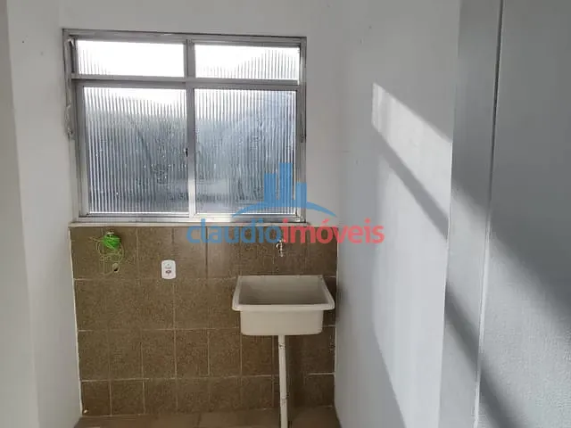 Apartamento 2 quartos e 1 banheiro, para alugar, no bairro Santa Rosa em Barra Mansa
