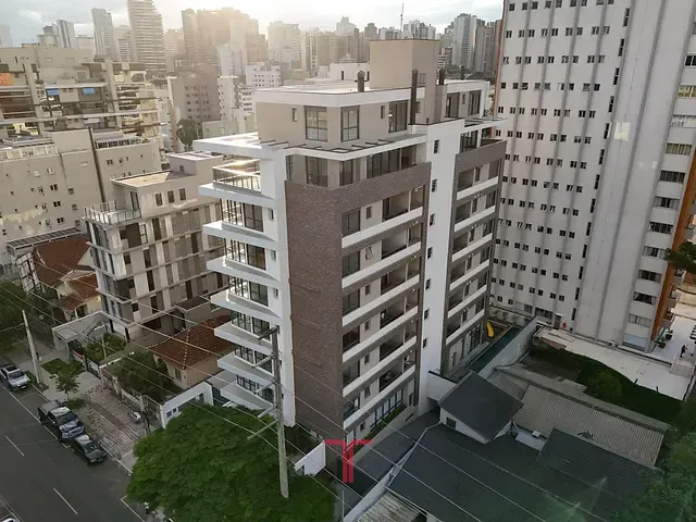 Apartamento com 162m² 3 quartos e 3 banheiros, à venda, no bairro Água Verde em Curitiba