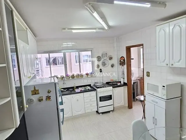 Apartamento com 124m² 2 quartos e 3 banheiros, à venda, no bairro Centro em Bragança Paulista