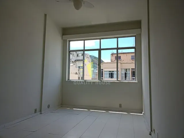 Apartamento com 55m² 1 quarto e 2 banheiros, à venda, no bairro Copacabana em Rio de Janeiro