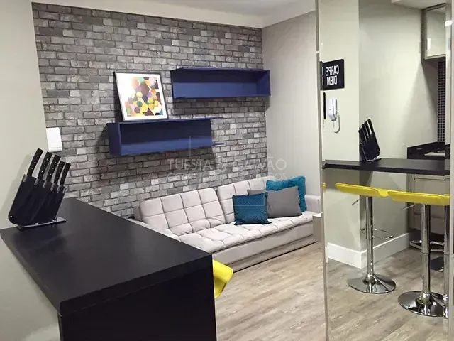 Apartamento com 36m² 1 quarto e 1 banheiro, para alugar, no bairro Cristo Rei em Curitiba