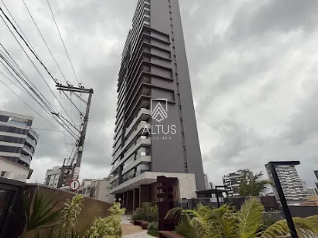 Apartamento 4 quartos e 1 banheiro, à venda, no bairro Barra em Salvador