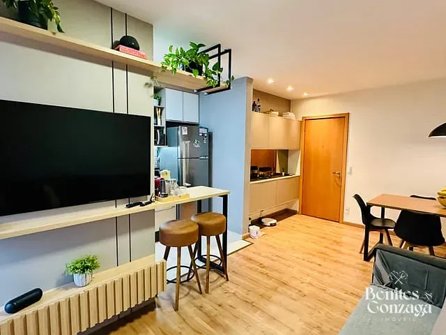 Apartamento 2 quartos e 2 banheiros, à venda, no bairro Zona 08 em Maringá