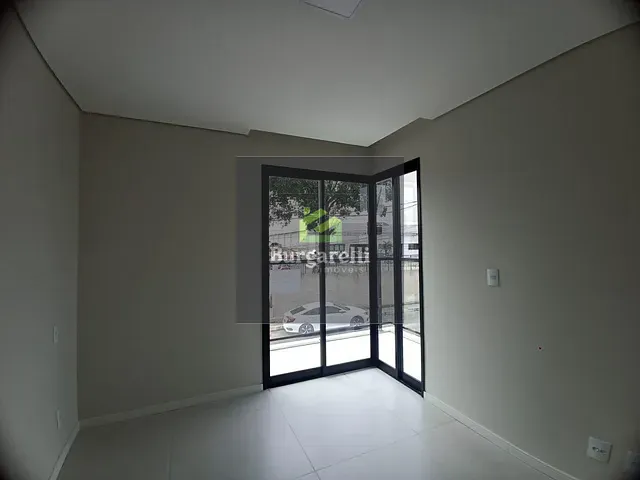 Apartamento 3 quartos e 2 banheiros, para alugar, no bairro Padre Dehon em Lavras