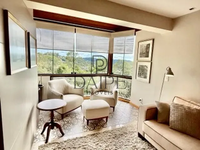 Apartamento com 165m² 3 quartos e 2 banheiros, à venda, no bairro Centro em Gramado