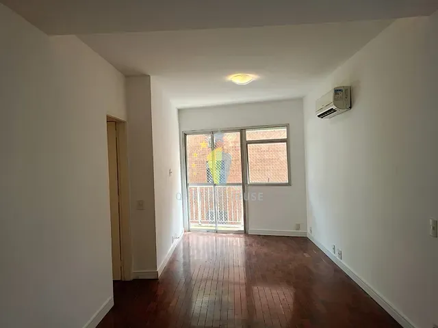 Apartamento com 90m² 2 quartos e 2 banheiros, para alugar, no bairro Lagoa em Rio de Janeiro