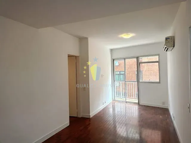 Apartamento com 90m² 2 quartos e 2 banheiros, para alugar, no bairro Lagoa em Rio de Janeiro