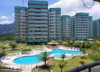 Apartamento com 80m² 2 quartos e 2 banheiros, à venda, no bairro Jacarepaguá em Rio de Janeiro
