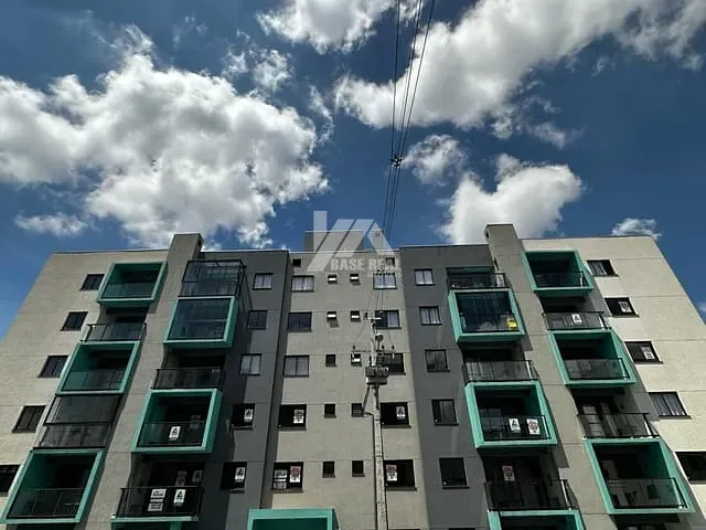 Apartamento com 67m² 2 quartos e 2 banheiros, à venda ou para alugar, no bairro Uvaranas em Ponta Grossa