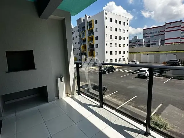 Apartamento com 67m² 2 quartos e 2 banheiros, à venda ou para alugar, no bairro Uvaranas em Ponta Grossa
