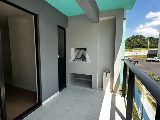 Apartamento com 67m² 2 quartos e 2 banheiros, à venda ou para alugar, no bairro Uvaranas em Ponta Grossa