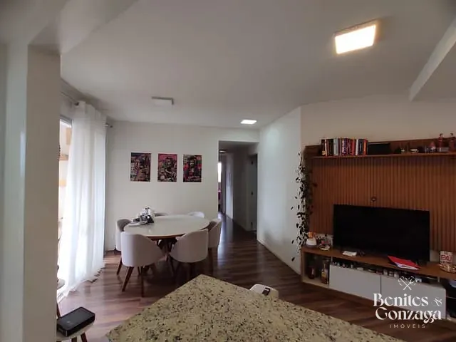 Apartamento 3 quartos e 2 banheiros, à venda, no bairro Zona 08 em Maringá