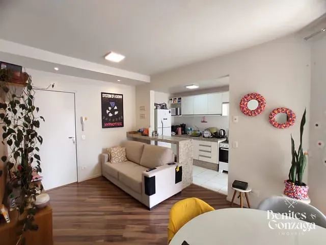 Apartamento 3 quartos e 2 banheiros, à venda, no bairro Zona 08 em Maringá