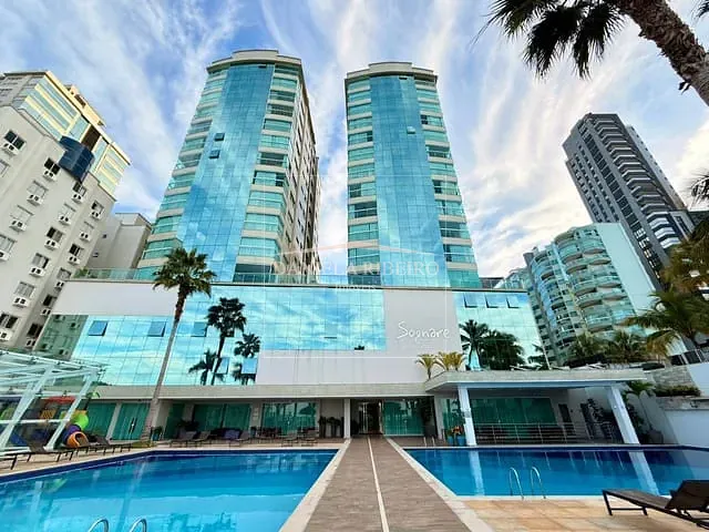 Apartamento 4 quartos e 6 banheiros, à venda, no bairro Meia Praia em Itapema
