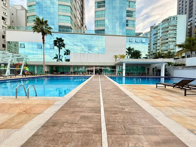 Apartamento 4 quartos e 6 banheiros, à venda, no bairro Meia Praia em Itapema