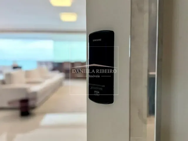 Apartamento 4 quartos e 6 banheiros, à venda, no bairro Meia Praia em Itapema