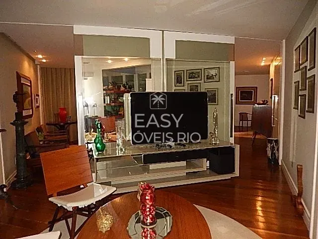 Apartamento com 192m² 4 quartos e 4 banheiros, à venda, no bairro Ipanema em Rio de Janeiro