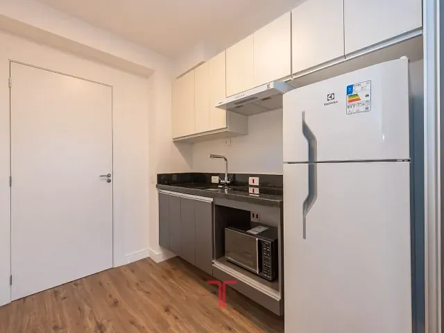 Apartamento com 28m² 1 quarto e 1 banheiro, para alugar, no bairro Portão em Curitiba