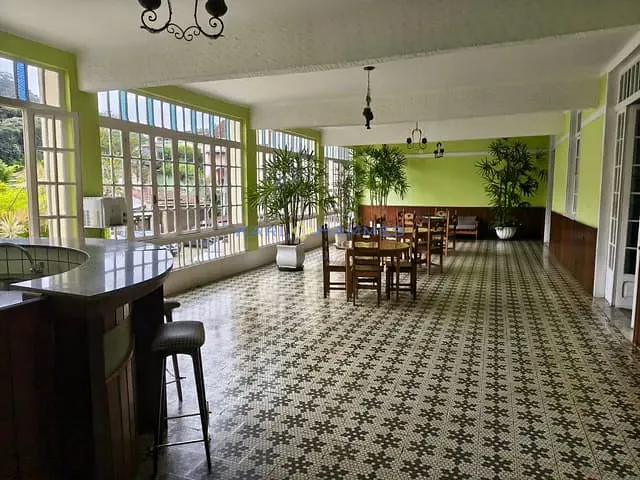 Apartamento 1 quarto e 1 banheiro, à venda, no bairro Independência em Petrópolis