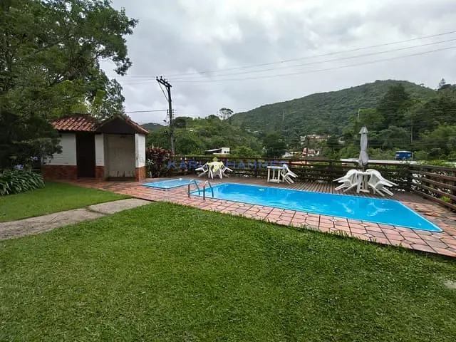 Apartamento 1 quarto e 1 banheiro, à venda, no bairro Independência em Petrópolis