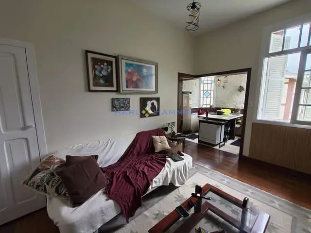 Apartamento 1 quarto e 1 banheiro, à venda, no bairro Independência em Petrópolis