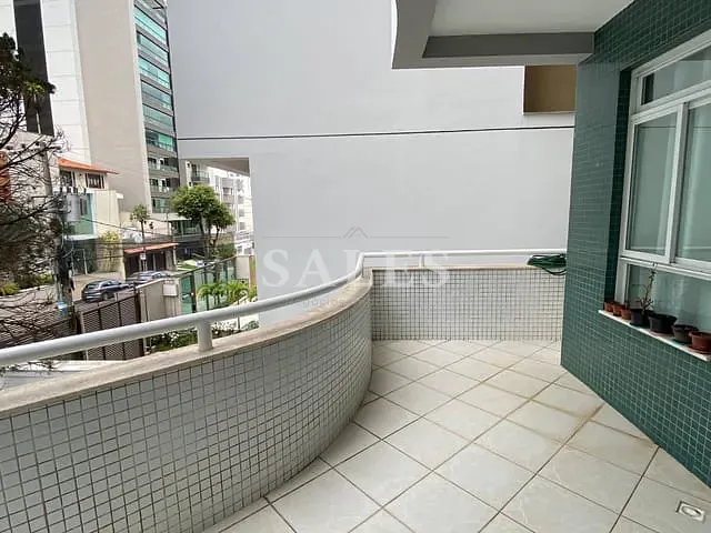 Apartamento com 206m² 3 quartos e 4 banheiros, à venda, no bairro Centro em Juiz de Fora