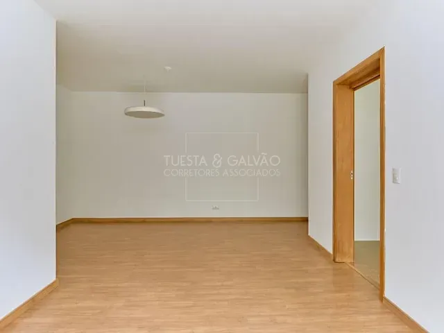 Apartamento com 104m² 3 quartos e 2 banheiros, à venda, no bairro Santa Felicidade em Curitiba