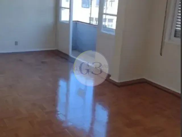Apartamento 3 quartos e 2 banheiros, para alugar, no bairro Centro em Pelotas