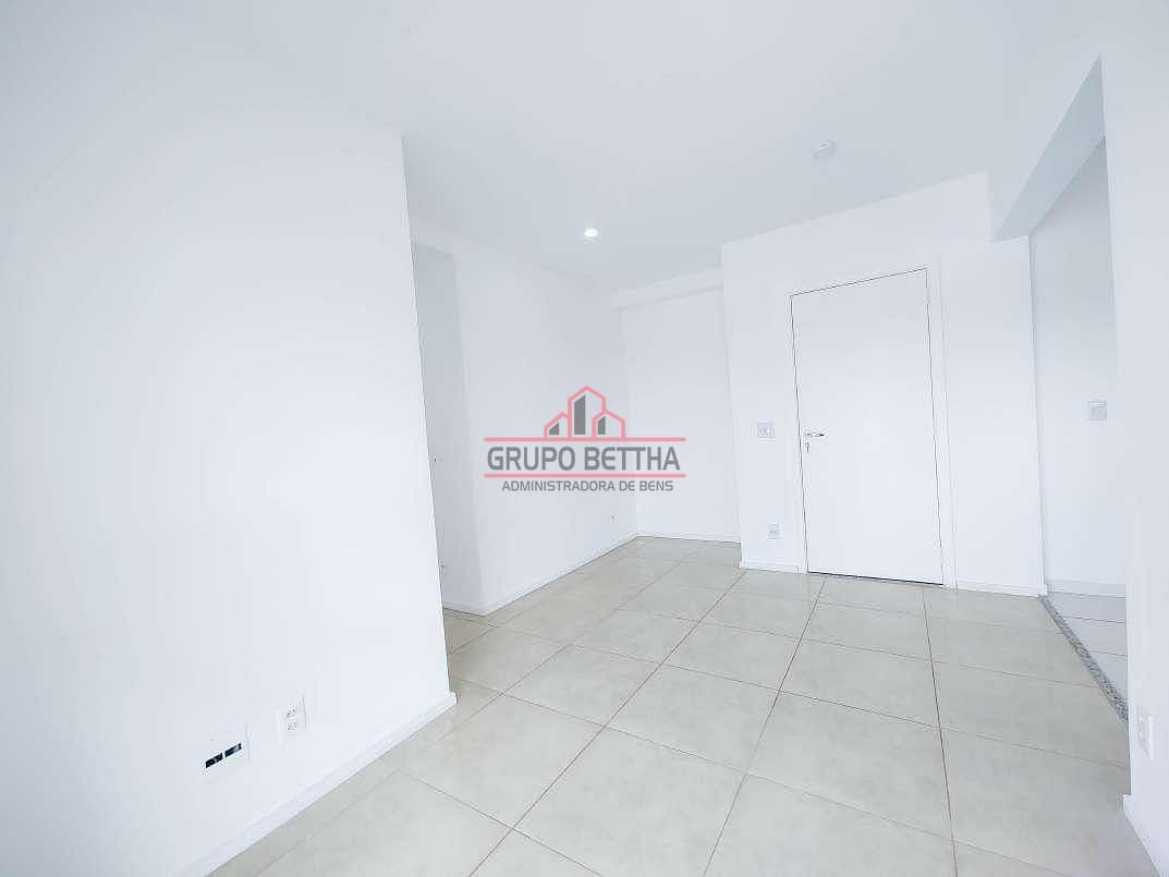 Apartamento à venda e aluguel com 2 quartos, 66m² - Foto 4