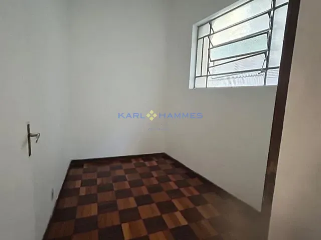 Apartamento com 70m² 3 quartos e 2 banheiros, para alugar, no bairro Centro em Petrópolis