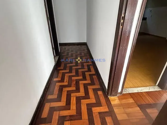 Apartamento com 70m² 3 quartos e 2 banheiros, para alugar, no bairro Centro em Petrópolis