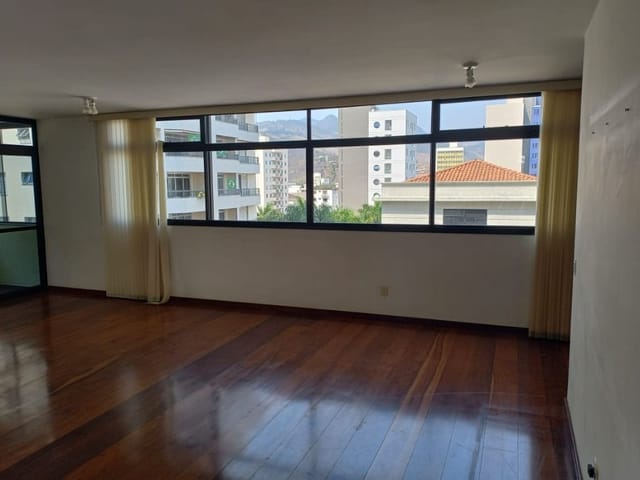 Foto do Apartamento - Apartamento à venda 4 Quartos, 1 Suite, 180M², Centro, Itajubá - MG | Edifício Imperial | MOHALLEM e LOPES CORRETAGEM E ADMINISTRACAO DE IMOVEIS LTDA