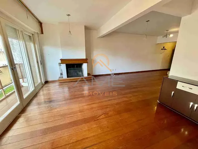 Apartamento com 142m² 3 quartos e 3 banheiros, à venda, no bairro Centro em Pelotas