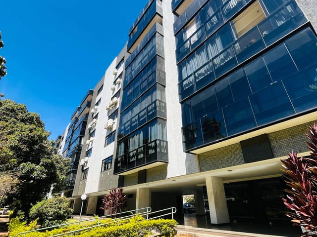 Foto do Apartamento - Apartamento na SQN 115, Andar Alto, Nascente, Vazado e Vista parcialmente livre! | CLAUDIO A. BATISTA IMOVEIS LTDA
