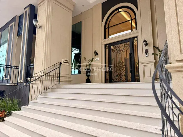 Apartamento 4 quartos e 6 banheiros, à venda, no bairro Meia Praia em Itapema