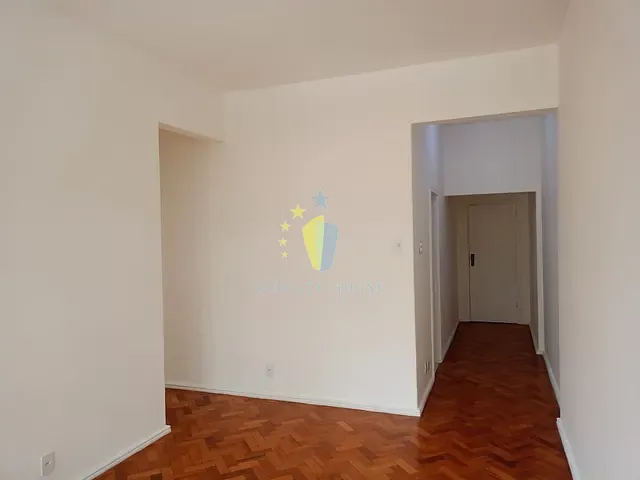 Apartamento com 80m² 2 quartos e 1 banheiro, para alugar, no bairro Copacabana em Rio de Janeiro