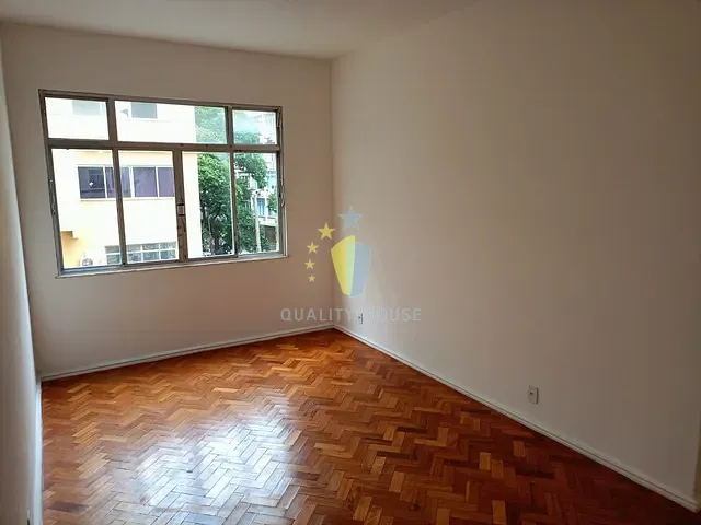 Apartamento com 80m² 2 quartos e 1 banheiro, para alugar, no bairro Copacabana em Rio de Janeiro