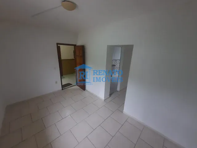 Apartamento 2 quartos e 1 banheiro, para alugar, no bairro Centro em Maricá